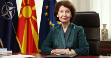 Сиљановска-Давкова го достави предлогот: Трајко Славески да биде именуван за гувернер на Народната банка 