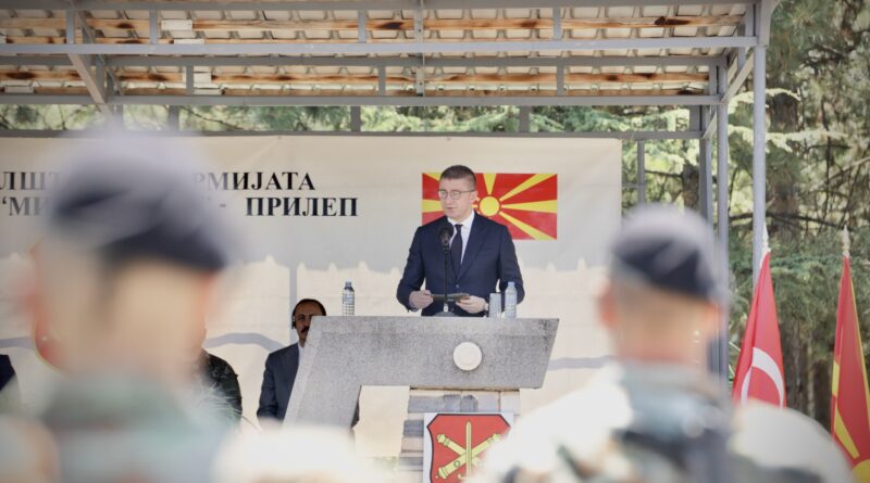 Мицкоски: Македонија го зајакнува својот одбранбен капацитет- набавени артилериски системи и опрема согласно НАТО стандардите 