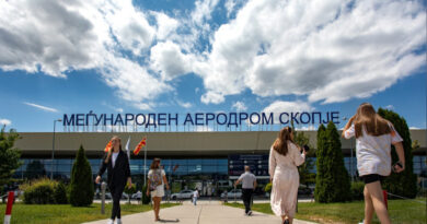 АВИОНОТ ТРЕБАЛО ДА ПОЛЕТА OД СКОПЈЕ ЗА ТУРЦИЈА: Имало лажна дојава за бомба 