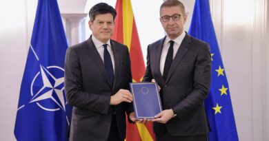 Мицкоски: Македонија останува посветена на европскиот пат, но без двојни стандарди и политички притисоци