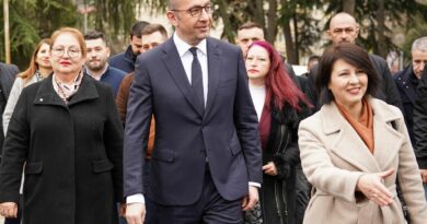 Мицкоски: Со договорот кој го направивме со синдикатите ги исполнивме своите обврски, блокадите од ССМ имаат политичка заднина