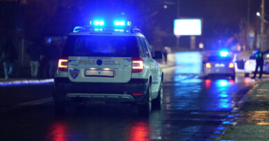 Две лица приведени во Скопје поради прикривање таблички, одземени и возила