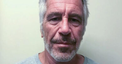 Претрес на поранешниот ранч на Џефри Епстин во Ново Мексико