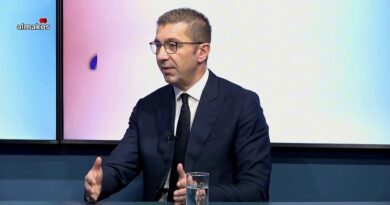 Мицкоски: Нема да има мигранти, тоа е измислена тема на Венко