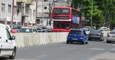 Загина 18-годишен мотоциклист во Скопје по судар со два автомобили