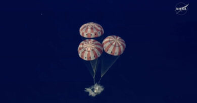 Астронаутите од „Артемис II“ безбедно слетаа на Земјата по летот околу Месечината | ВИДЕО