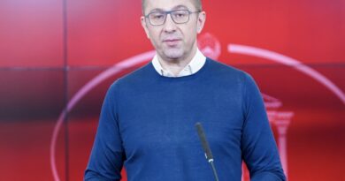 Мицкоски: Очекуваме Регулаторна да донесе одлука за намалување на цените на горивата после последните промени на енергетските пазари – остануваат одлуките на Владата за намалување на Ддв и акциза и најниски цени на горивата во регионот