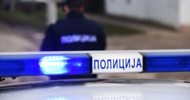 Драма во Чаир, полицијата била принудена да пука: Десетина лица ги попречувале во апсење