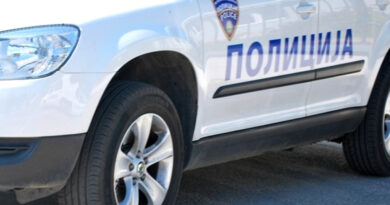 Тешка сообраќајна несреќа кај Кичево: Судир на три автомобили и камион, сообраќајот во прекин