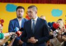 Мицкоски: Проблемот од минатото се решава, учебниците се доставуваат навреме за новата учебна година 