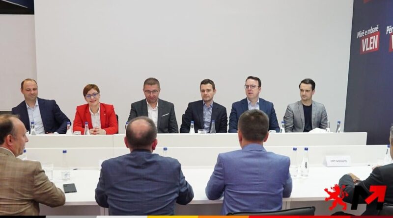 ВМРО-ДПМНЕ и Вреди ги продолжуваат разговорите за нова влада 