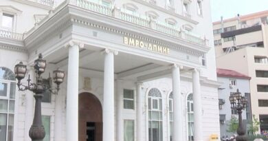 ВМРО-ДПМНЕ: СДС го деградираше македонскиот јазик, Заев е тој кој тврдеше дека македонскиот и бугарскиот се исти 
