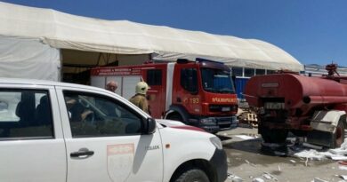 Пожар во фабрика за стиропор во Кочани: Со четири возила и 12 пожарникари се гаснел лесно запалив материјал 