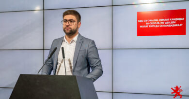 Манасиевски: СДС се очајни, немаат кандидат за Скопје, по цел ден молат луѓе да се кандидираат 
