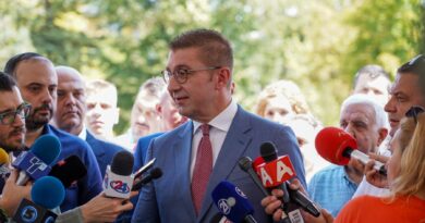 Мицкоски:  Пуштен е во употреба затворениот базен во Кисела Вода, до крајот на летото ќе се завршат уште 4 