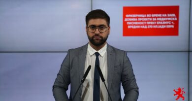  Манасиевски: Фризерница во време на Заев, добива проекти за медиумска писменост преку Еразмус +, вредни над 270 илјади евра