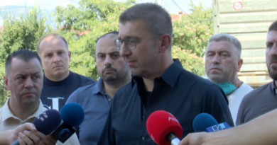 Мицкоски: Центри на моќ во и надвор од земјава стојат позади случувањата, пожари ќе има и во идниов период