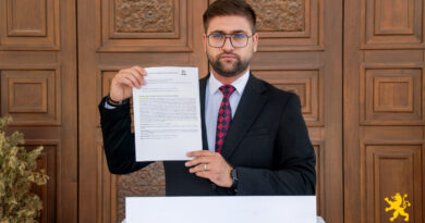 Манасиевски: Од левичарска и работничка партија како што се претставуваа, Апасиев ја претвори Левица во елитистичка партија која гази врз народот 