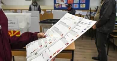 Гласаат 2162 затвореници, 8851 болни и 442 немоќни лица 