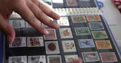 Промовирана поштенска марка издадена по повод 75 години од основањето на Сојузот на филателистите на Македонија