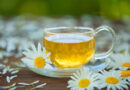 Чај од камилица –  нежен ноќен ритуал кој ќе ве подготви за добар сон