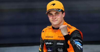 Пјастри на пол-позицијата во спринтот, Норис трет, Ферстапен шести