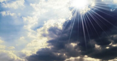 Пpоменливо облачно со сончеви периоди, во утринските часови наместа ќе провејува слаб снег