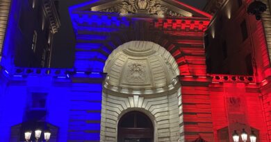 Франција пресретна дронови над база за нуклеарни подморници