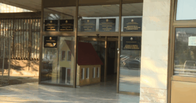 Убава вест за новата година: Повисоки плати за наставниците