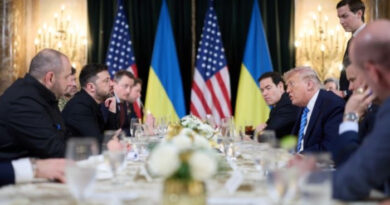 Зеленски: Од Трамп побарав гаранции за Украина во траење до 50 години