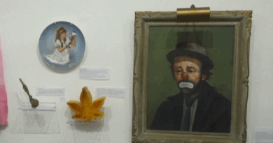 Музеј на лоши подароци отворен во Канада: Лошото за еден-вредно за друг