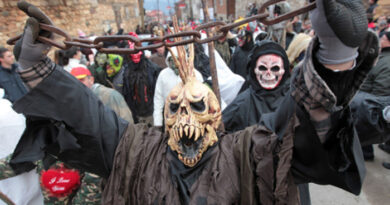 Со василичарско оро и палење на маските заврши Вевчанскиот карневал