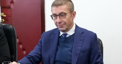 Мицкоски: Задоволен сум од искористеноста на ваучерите за електронски уреди за студентите