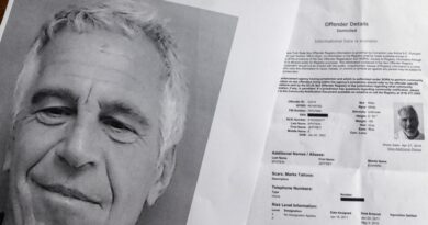 Откритијата за Епстин предизвикаа хаос и оставки од Скандинавија до Јужна Азија