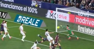 Димитриевски ја сочува мрежата, важни три бода за Валенсија 