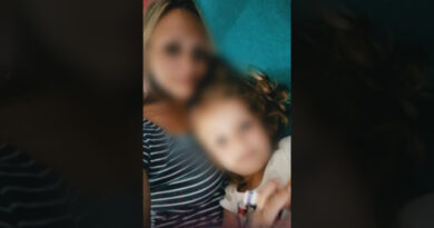 Жената која си го одзеде животот заедно со нејзината ќерка со години пријавувала семејно насилство, вели нејзиниот брат