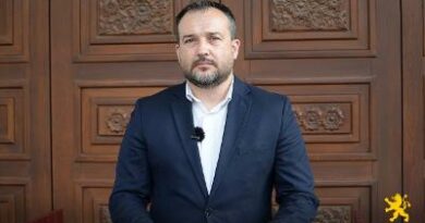 Лефков: (ФОТО) Венко збори едно – Филипче друго, нема договори или преговори за никакви мигрантски кампови и мигранти во Македонија