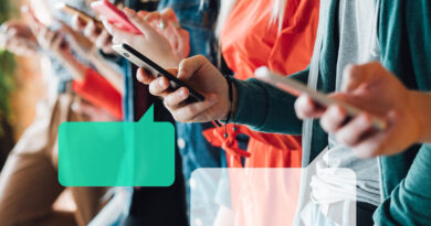 Франција ги ограничува социјалните мрежи за децата помлади од 15 години