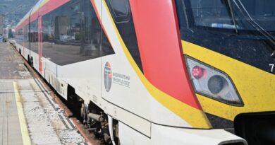 Тешка несреќа кај Гевгелија: Воз му ја прегази ногата на мигрант, кој сакал да се качи во движење