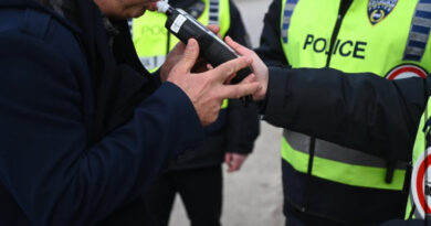 Лишени од слобода 12 возачи за безобѕирно управување возило, од нив 11 возеле без возачка дозвола, а скопјанец возел со 3,95 промили алкохол во крвта