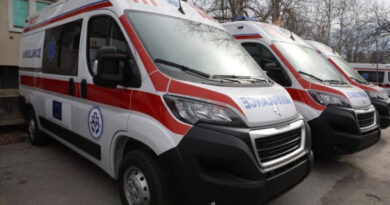Обезбедени се 100 нови амбулантни возила за јавните здравствени установи низ државата