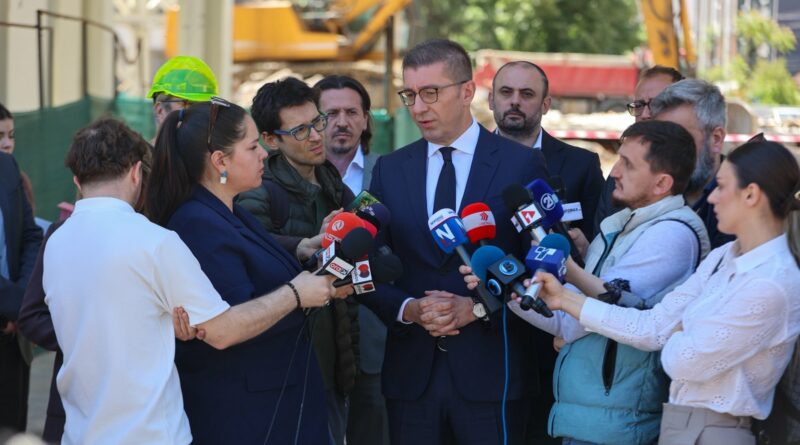 Мицкоски: Интензивно се работи на реконструкција на Универзалната сала, очекувам да заврши во предвидениот рок