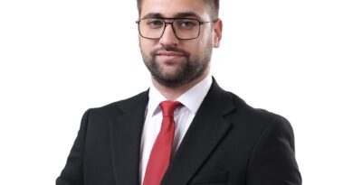 На вечерашната седница на ИК на ВМРО-ДПМНЕ, за нов портпарол на партијата е избран Валентин Манасиевски