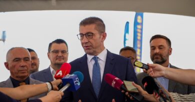 Мицкоски: Започна со работа фабриката за производство на опрема за спортови на вода и ветер, „Брејнчајлд“ во Битола