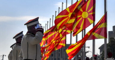 На денешен ден пред 34 години Македонија ги доби првото државно знаме и химната