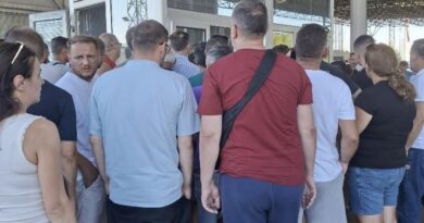 Отворени осум пункта за наплата на казни на „Табановце“ поради долгите колони на патници
