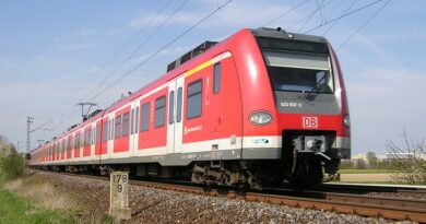 Возовите ќе возат до 50 километри на час поради жештините