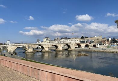 Сончево и многу топло, од четврток наместа нестабилно време и пад на температурата