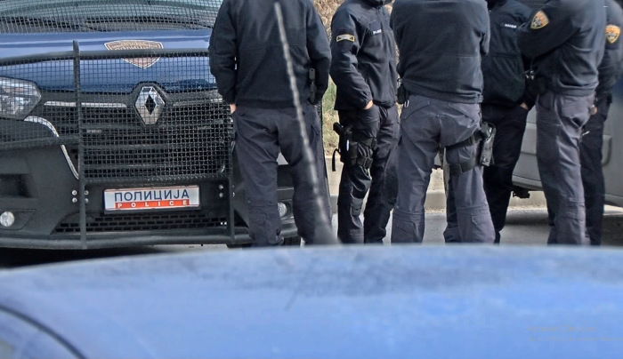 Провалиле во над 10 куќи, украле злато, пари и оружје – од една извлекле и сеф тежок 400 килограми