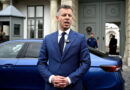 Унгарскиот парламент едногласно му го укина имунитетот на премиерот Петер Маѓар